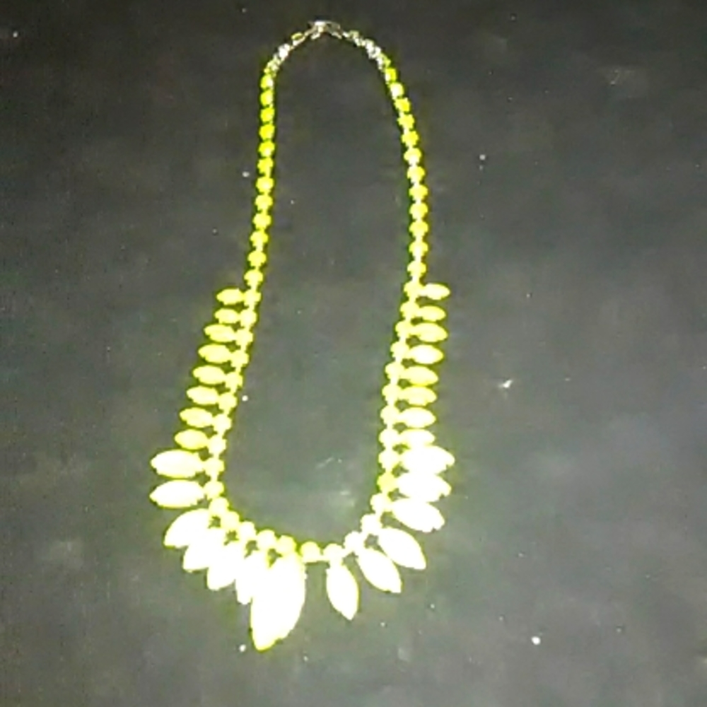 Ann Taylor neon yellow necklace